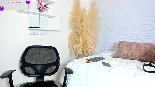 BritneyAndMaleth online show from 05.15.26
