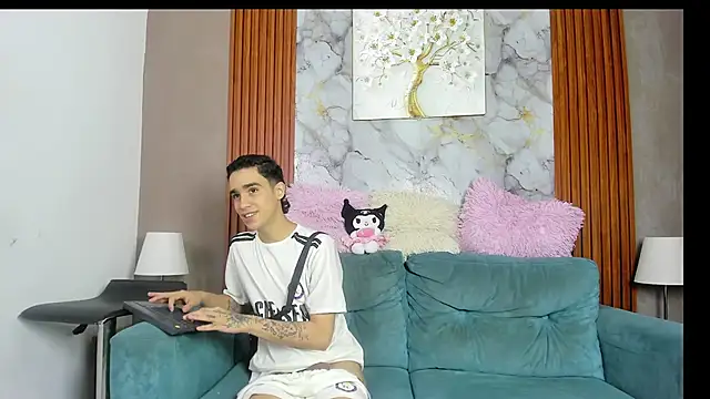 Snapshot of TWINKS_BOYSX chatting on 06.03.26 TWINKS BOYSX online show from 06.03.26