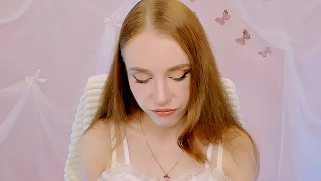 Snapshot of MilaSiren chatting on 05.23.26 MilaSiren online show from 05.23.26
