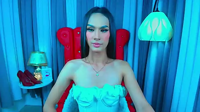 Snapshot of Estella_Hilton chatting on 06.01.26 Estella Hilton online show from 06.01.26
