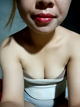 Snapshot of embe1144 chatting on 06.16.26 embe1144 online show from 06.16.26