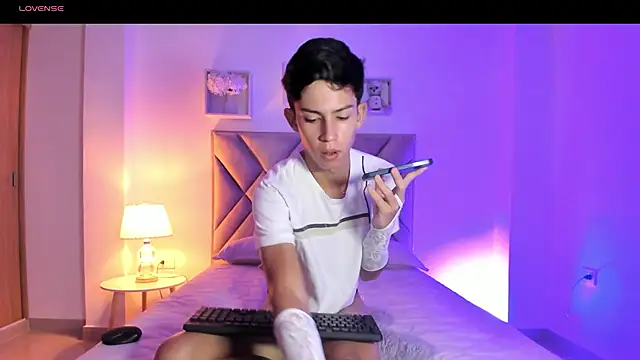 Snapshot of Baby_noahtt chatting on 06.19.26 Baby noahtt online show from 06.19.26