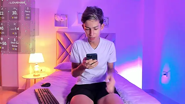 Snapshot of Baby_noahtt chatting on 06.26.26 Baby noahtt online show from 06.26.26