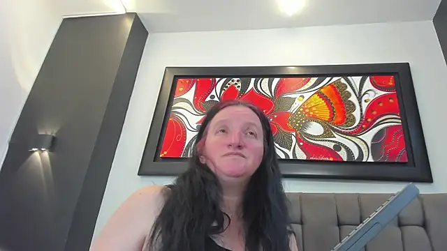 Snapshot of CloeMature chatting on 06.30.26 CloeMature online show from 06.30.26