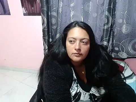 Snapshot of FabritziAPiel chatting on 05.15.26 FabritziAPiel online show from 05.15.26