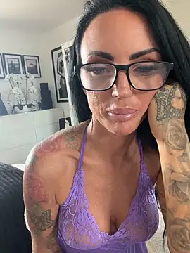 Desirable Demi online show from 06.02.26