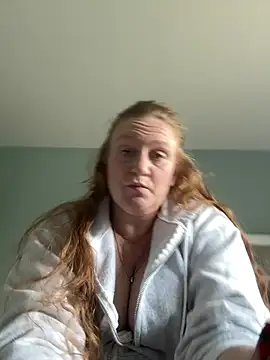 Kellilyn10 online show from 06.25.26