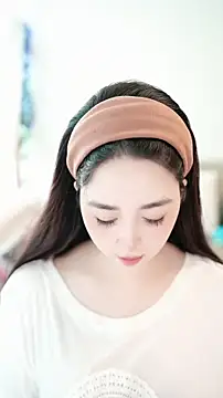 Snapshot of singer-wenwan chatting on 06.13.26 singer-wenwan online show from 06.13.26