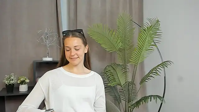 AleciaFreitas online show from 05.07.26