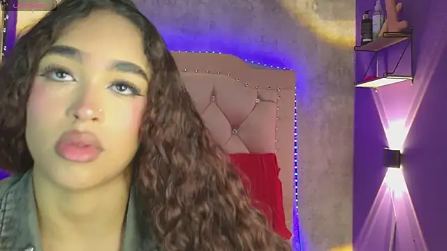 Snapshot of CamilaFlirt chatting on 06.04.26 CamilaFlirt online show from 06.04.26