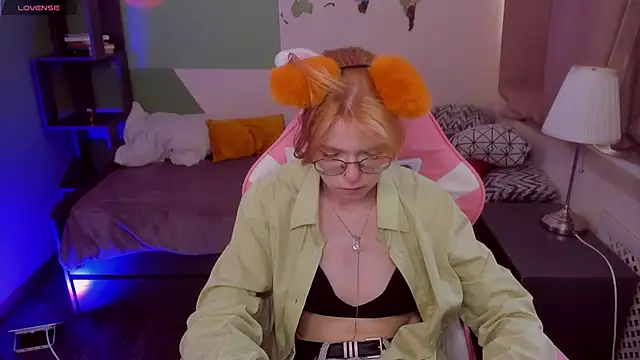 FoxxyyPolly online show from 06.20.26