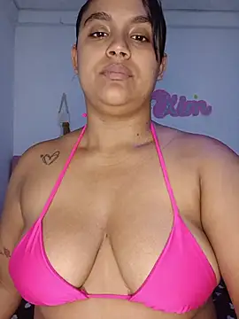 Snapshot of latin_indian chatting on 07.18.26 latin indian online show from 07.18.26