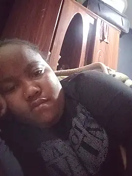 ChubbyMidgetxxx19 online show from 06.15.26