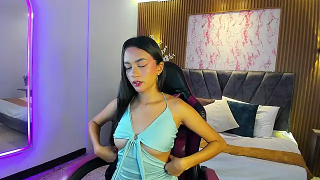 Aisha Vex online show from 06.22.26