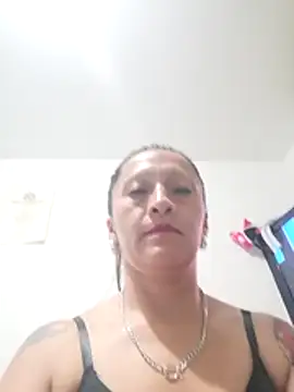 Snapshot of Vely_ chatting on 06.14.26 Vely online show from 06.14.26