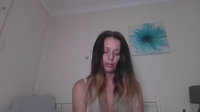 LouiseLovell online show from 06.16.26