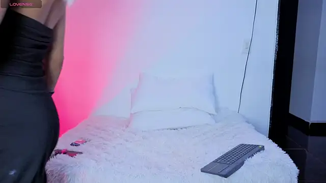 lily dark   online show from 06.10.26