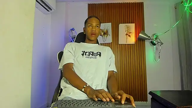 Afrowayuu online show from 06.23.26