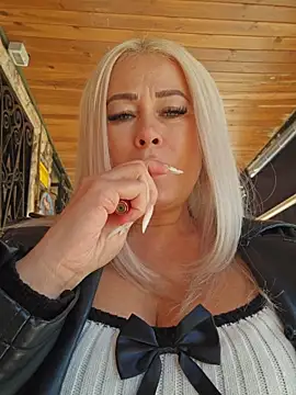 MILFBARBY online show from 11.03.25