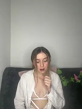 Sarisloves online show from 06.17.26
