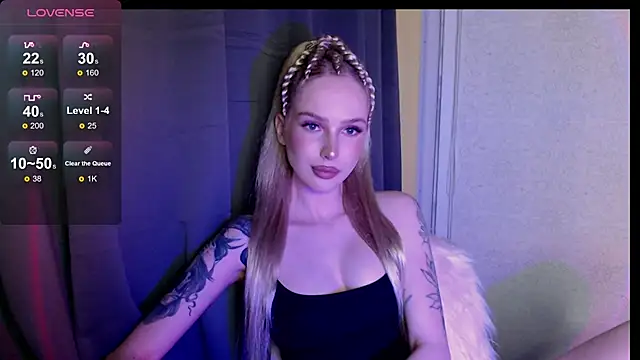 Snapshot of MichelleVelour chatting on 06.24.26 MichelleVelour online show from 06.24.26