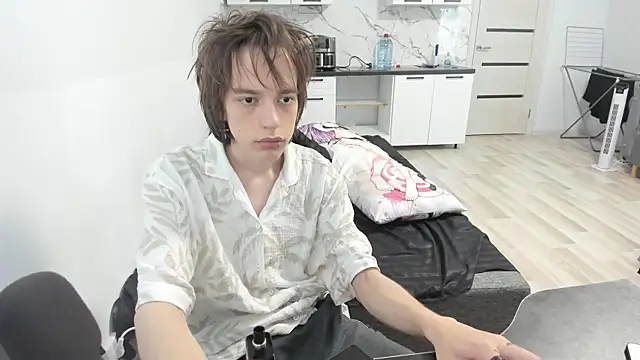Nolan Sagee online show from 06.14.26