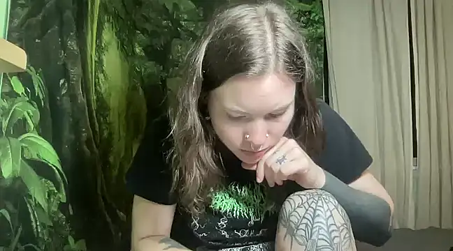 Snapshot of mo0ngoddess chatting on 02.27.25 mo0ngoddess online show from 02.27.25