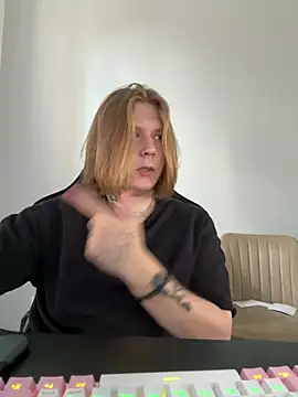 Snapshot of Hirtay chatting on 06.14.26 Hirtay online show from 06.14.26