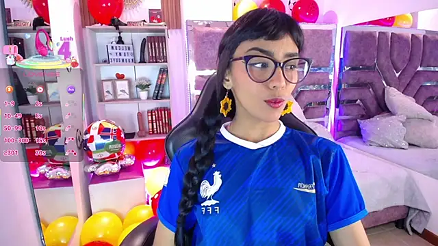 Violett Gardenn online show from 06.15.26