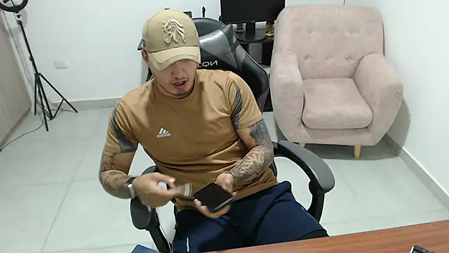 Snapshot of Thiago_420 chatting on 06.15.26 Thiago 420 online show from 06.15.26