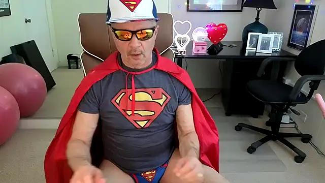 Snapshot of hotdadbod chatting on 07.24.26 hotdadbod online show from 07.24.26