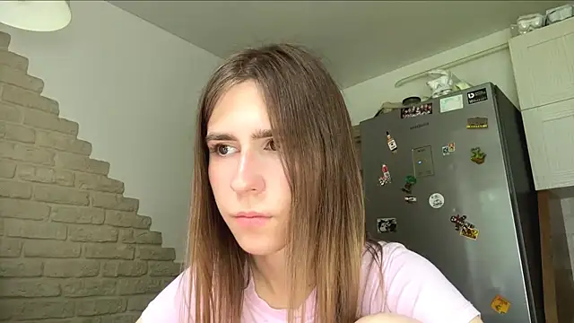 ZaraGuyette online show from 06.10.26