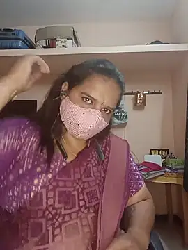 Snapshot of pirainilla chatting on 06.28.26 pirainilla online show from 06.28.26