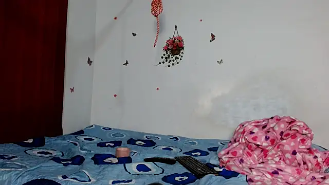 cristal hotnaugthy online show from 05.15.26