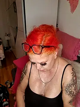 Snapshot of AshleyGinger__ chatting on 06.20.26 AshleyGinger online show from 06.20.26
