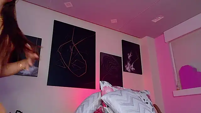 Bella-Saint online show from 06.11.26