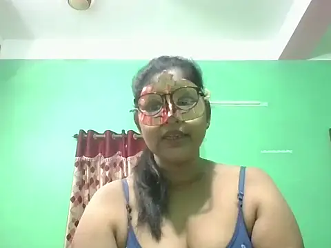 Snapshot of Kavya17 chatting on 06.11.26 Kavya17 online show from 06.11.26