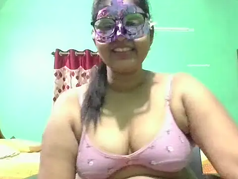 Snapshot of Kavya17 chatting on 06.19.26 Kavya17 online show from 06.19.26