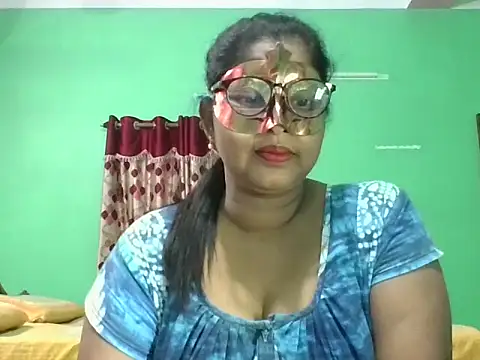 Snapshot of Kavya17 chatting on 06.22.26 Kavya17 online show from 06.22.26