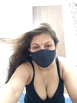 Snapshot of hot_kiran2000 chatting on 06.22.26 hot kiran2000 online show from 06.22.26