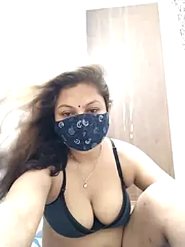 Snapshot of hot_kiran2000 chatting on 06.27.26 hot kiran2000 online show from 06.27.26
