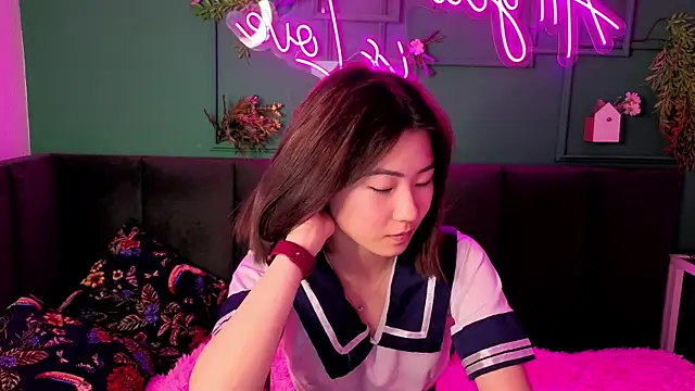 Runi Asian online show from 06.14.26