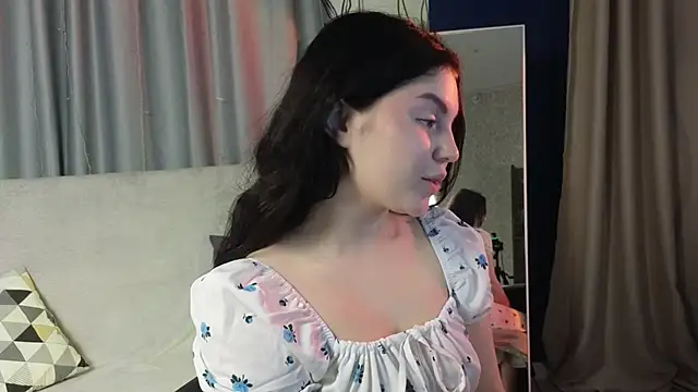 Snapshot of lollyy_pop chatting on 06.27.26 lollyy pop online show from 06.27.26