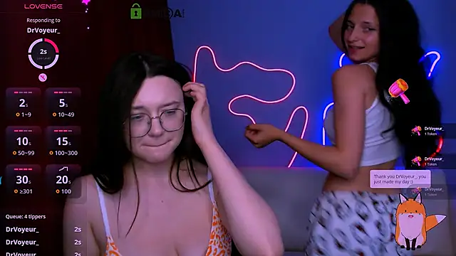 Snapshot of caroline_honeyy chatting on 06.27.26 caroline honeyy online show from 06.27.26
