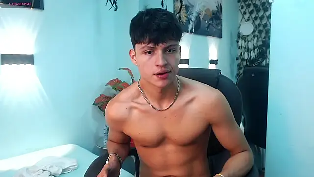 Snapshot of drago_ivan chatting on 06.18.26 drago ivan online show from 06.18.26