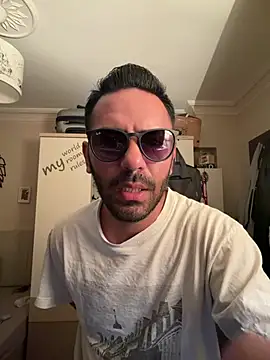 ylnut58 online show from 05.15.26