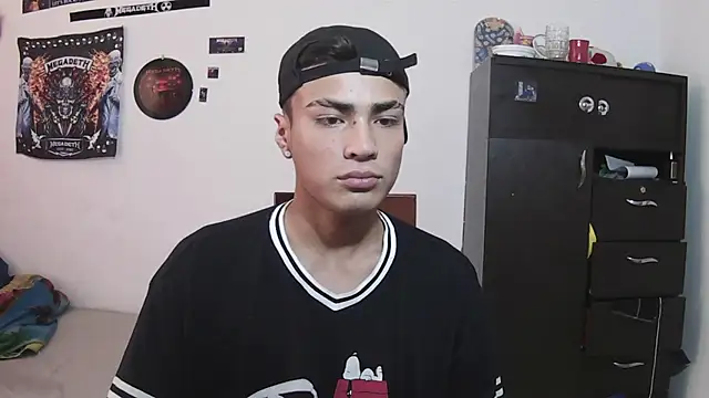 Snapshot of Fenix_hardcock chatting on 06.16.26 Fenix hardcock online show from 06.16.26