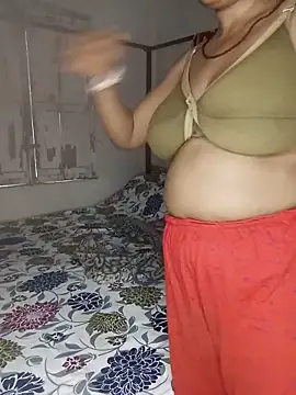 Snapshot of Misti_priya_69 chatting on 05.19.26 Misti priya 69 online show from 05.19.26