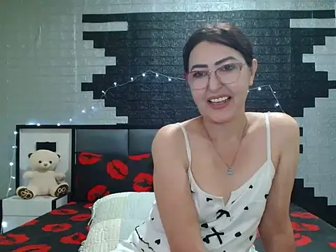 Ada Vera online show from 06.13.26