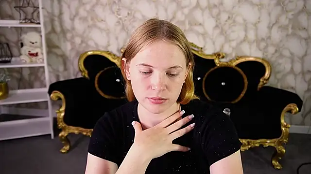 NikkyReyyy online show from 06.30.26